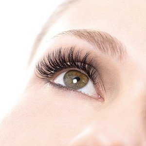 Brow Shaping at Top Beauty Salon in Worcestershire